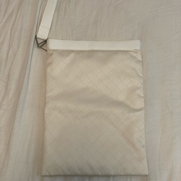 Bottega Veneta White Trekking Pouch - Picture 6 of 12
